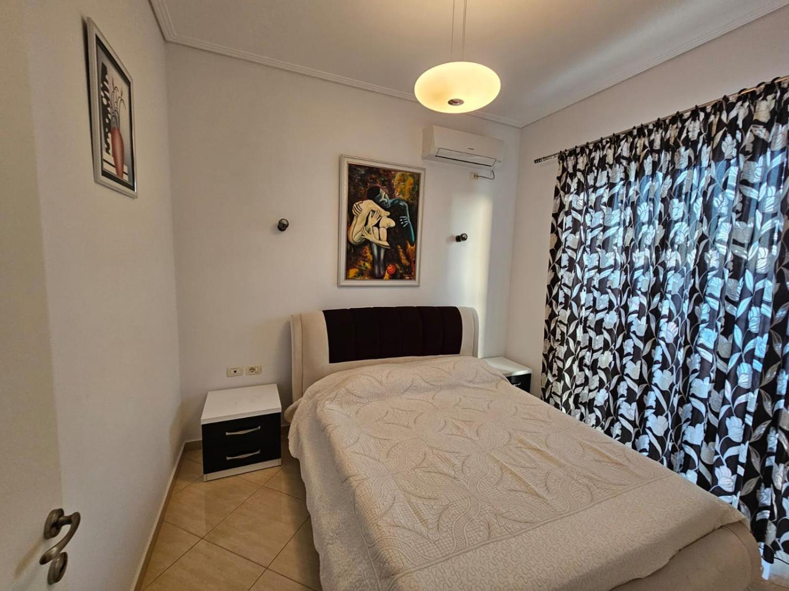 Klajdi Apartaments Sarande Exterior photo